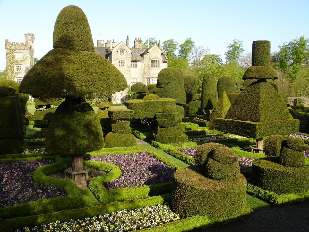 the topiary garden at Levens Hall